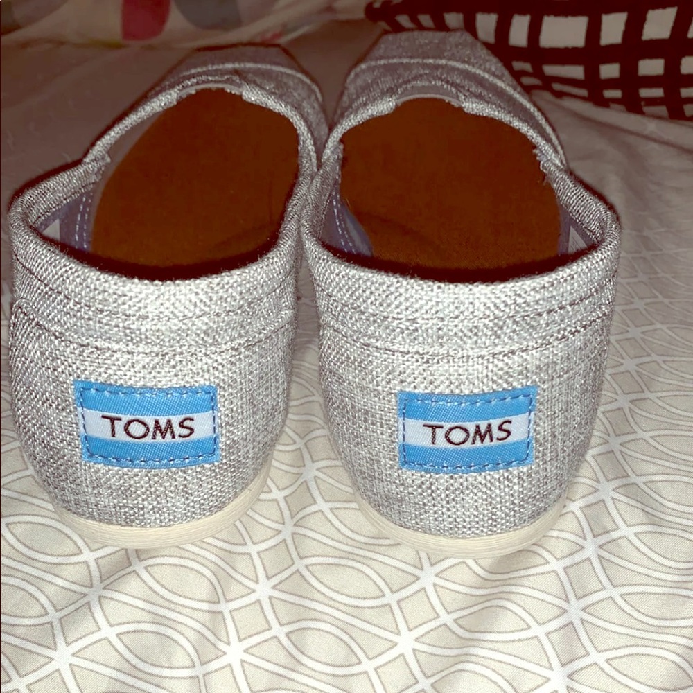 Grey toms flats